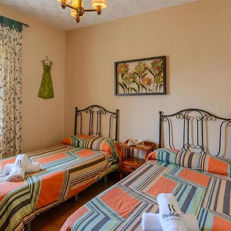 Holiday home Vivienda Rural Pepe El Del Aceite Trasmulas By Ruralidays Granada